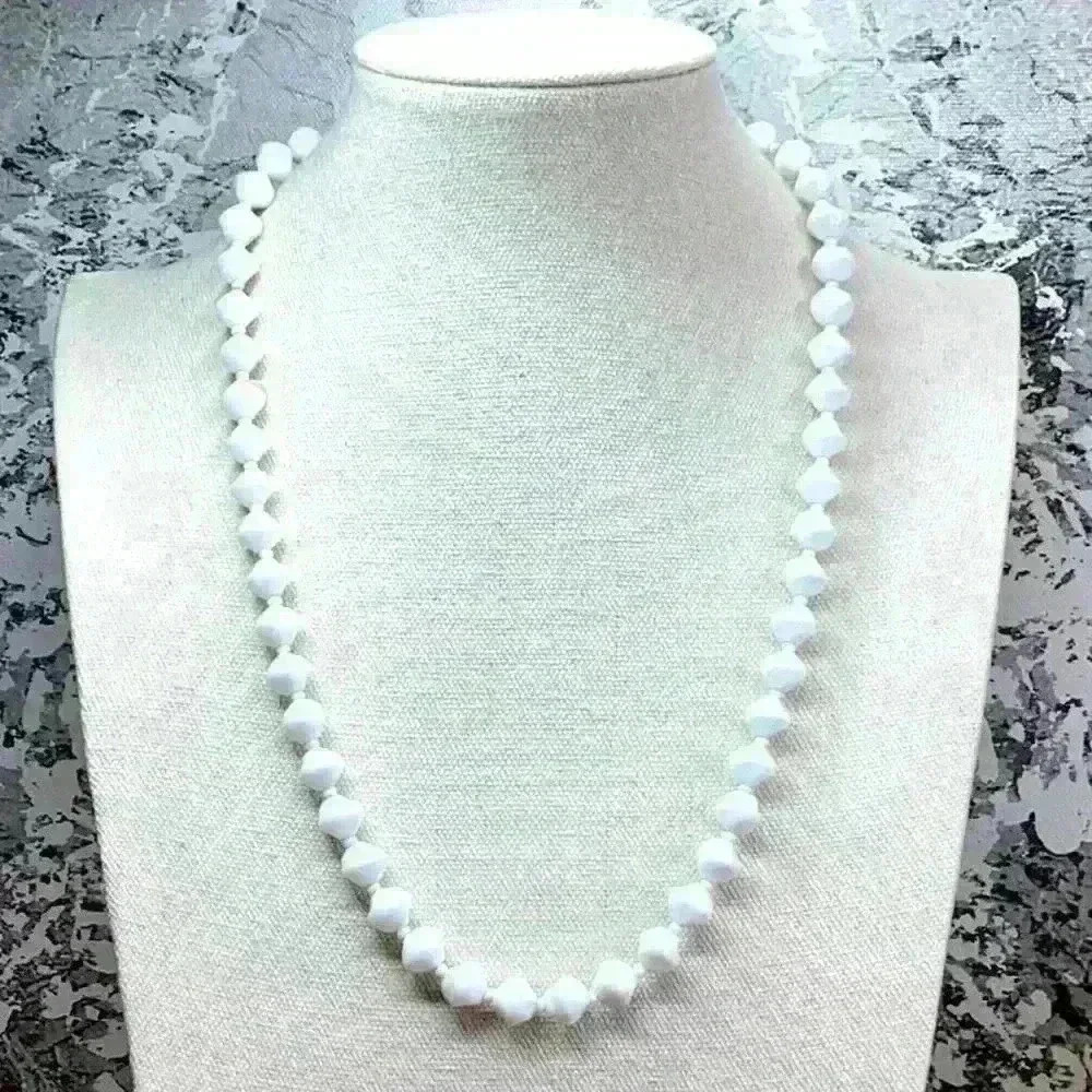Vintage White Glass Bead Necklace